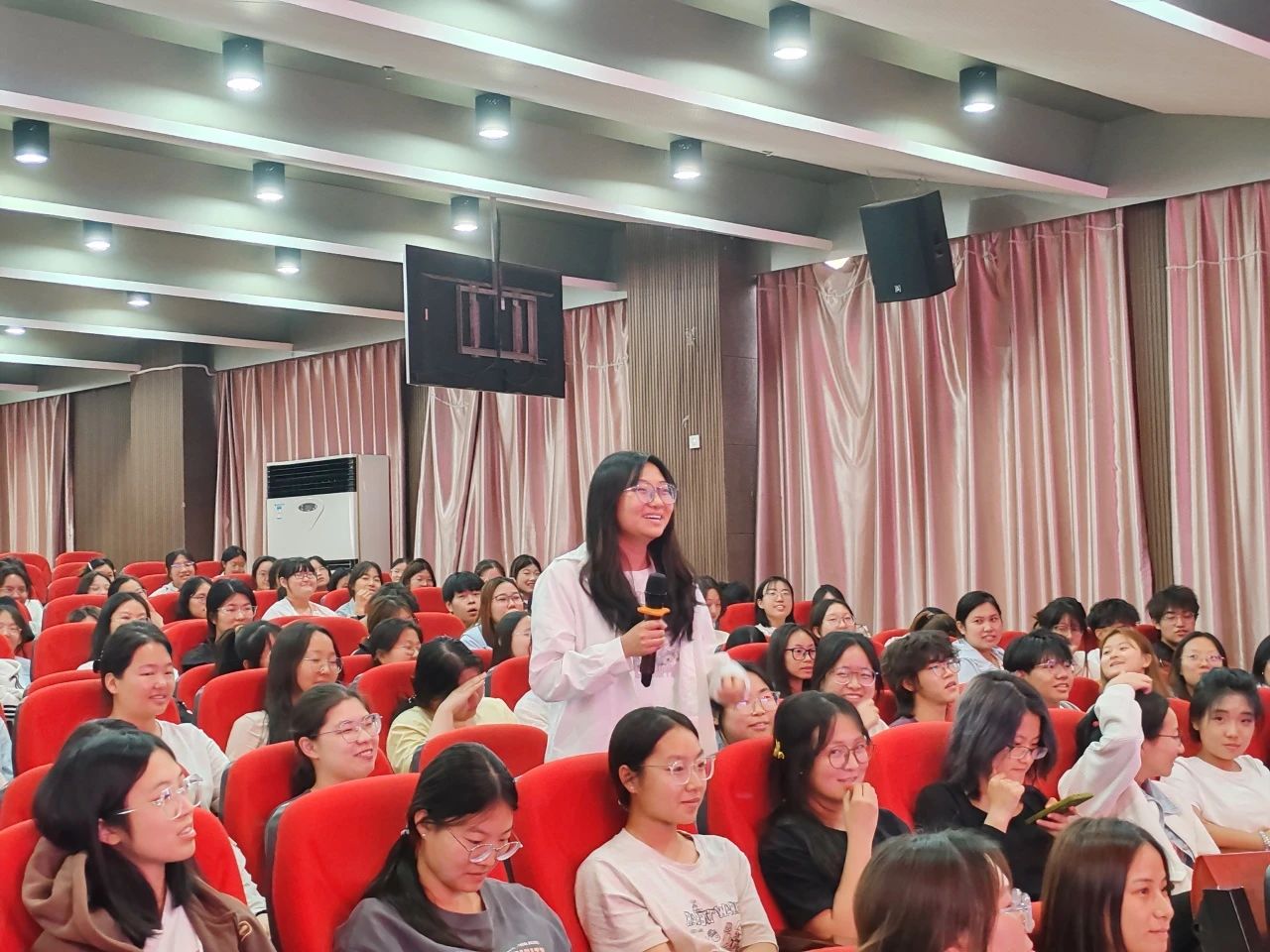 威廉体育williamhill||教育学院||“花始盛开，舞育跃迁”第二届啦啦操大赛决赛圆满结束！