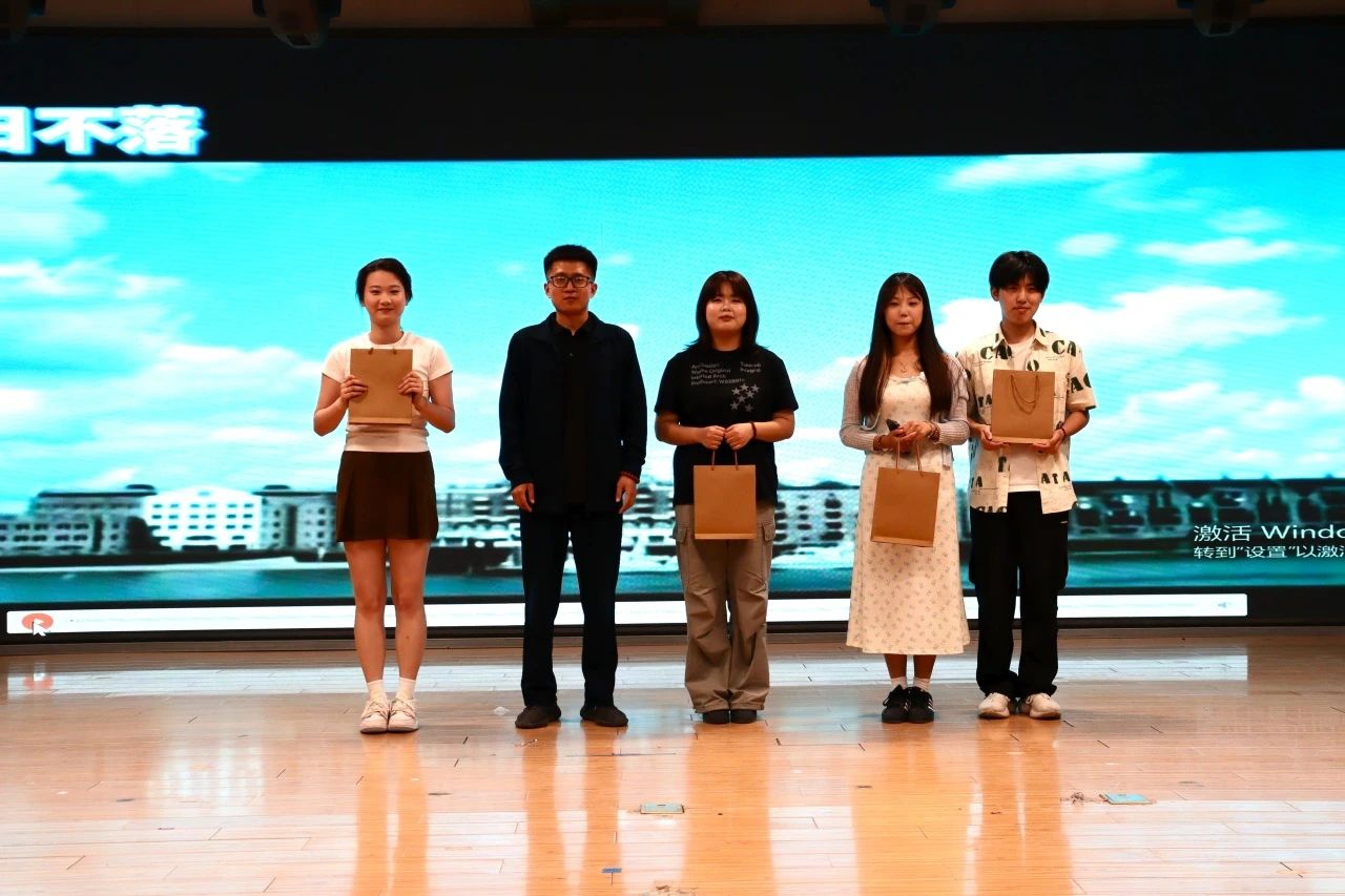 威廉体育williamhill||教育学院||“花始盛开，舞育跃迁”第二届啦啦操大赛决赛圆满结束！