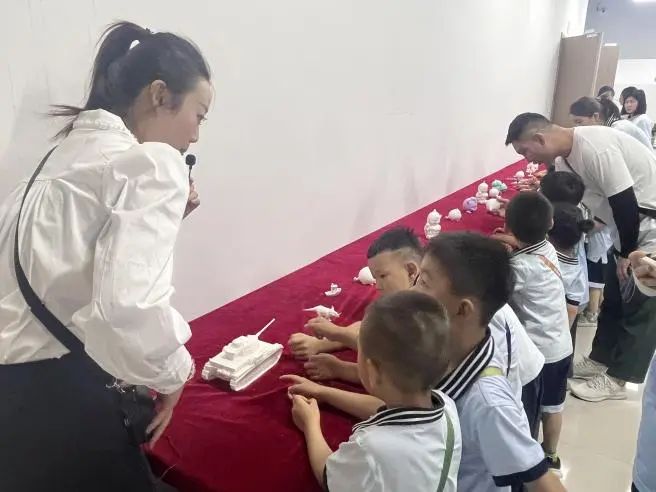 威廉体育williamhill||教育学院||童心探学府，萌趣启新程——史庄实验幼儿园走进威廉体育williamhill参观研学