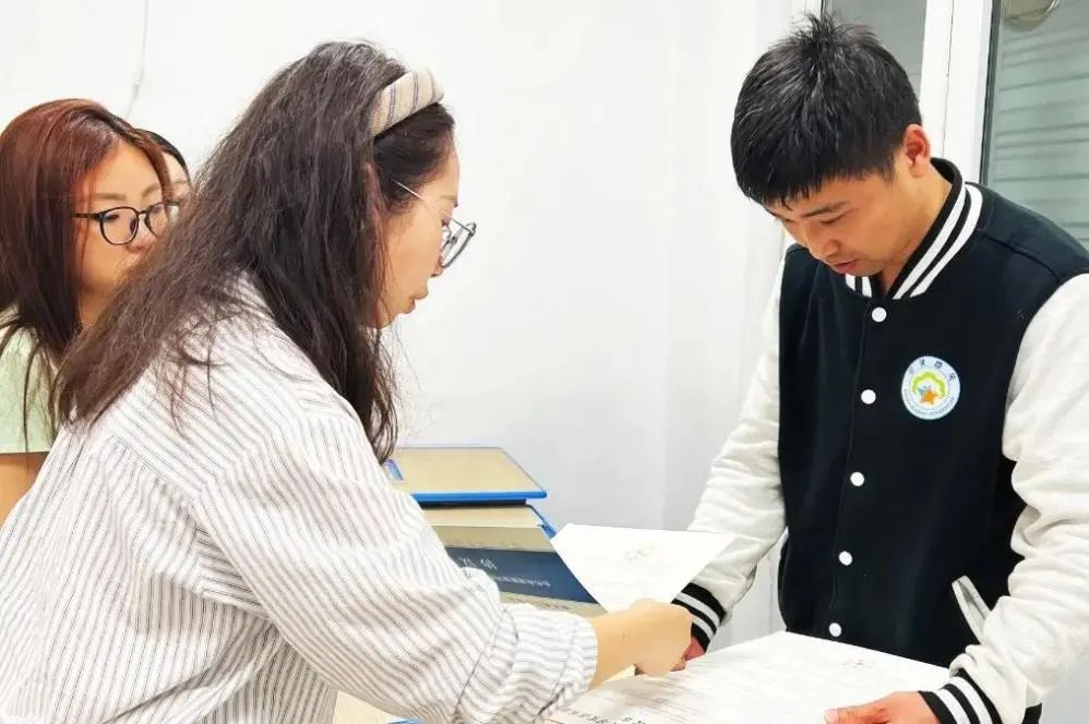 威廉体育williamhill‖教育学院‖探访贝佳感统儿童会馆，开启深度合作新篇章