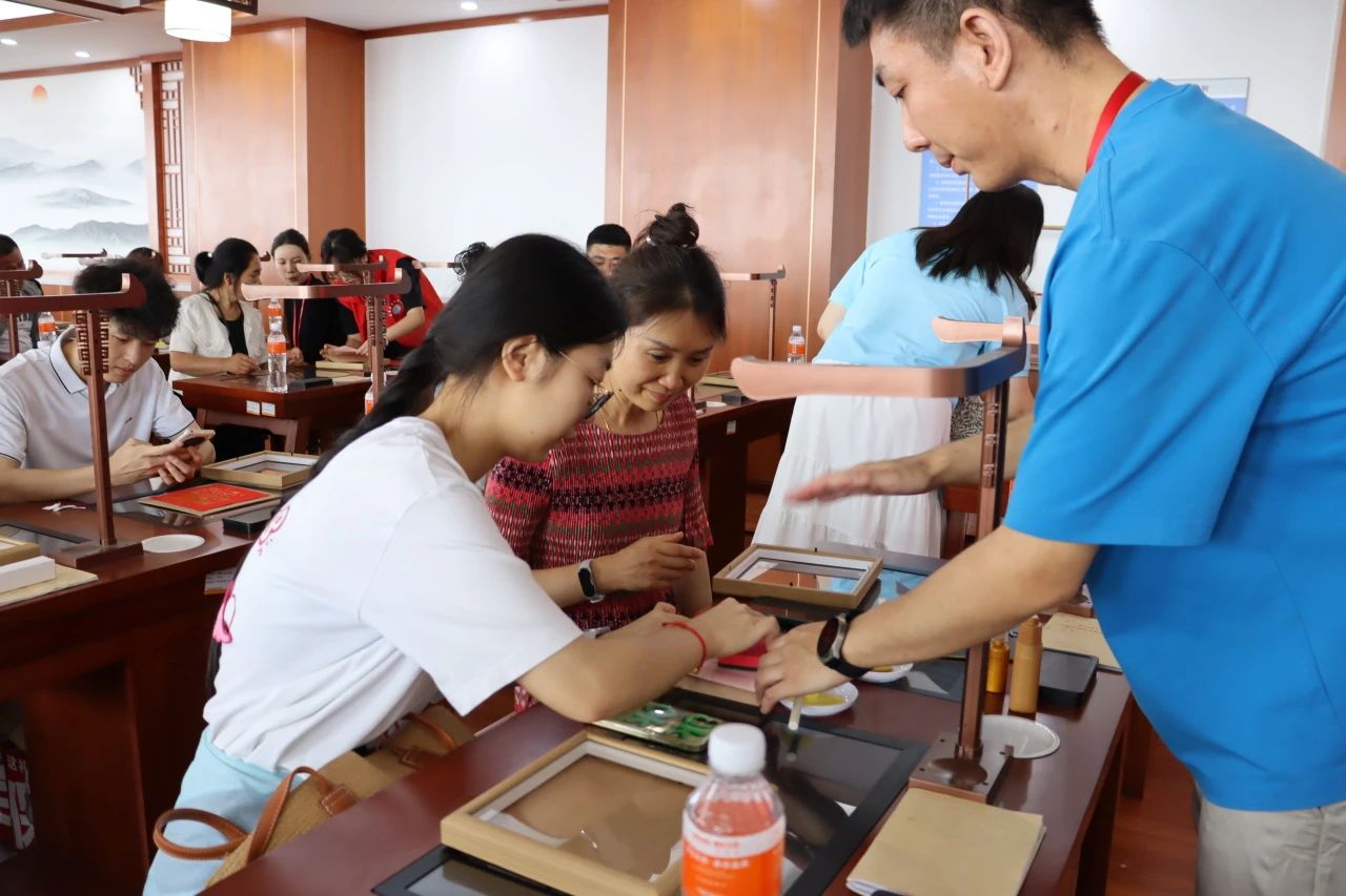 威廉体育williamhill‖教育学院‖遇见未来，共育花开—2025届教育学院家长接待日圆满完成