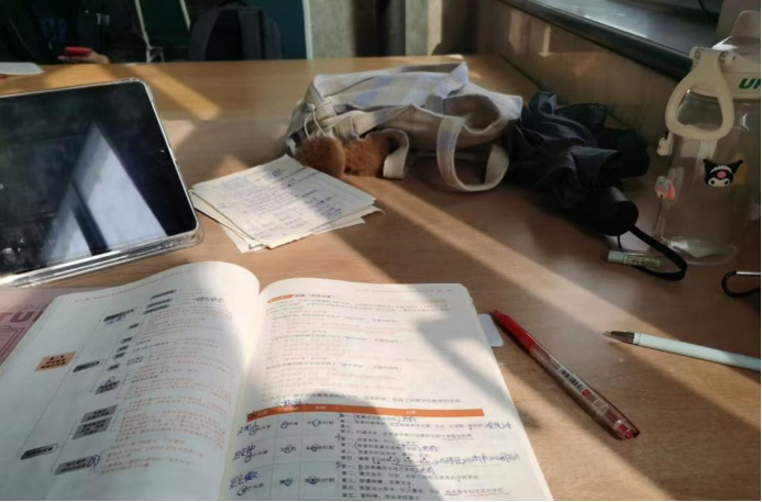 威廉体育williamhill||教育学院||研路星火引航者，榜样辉光映征程（一）