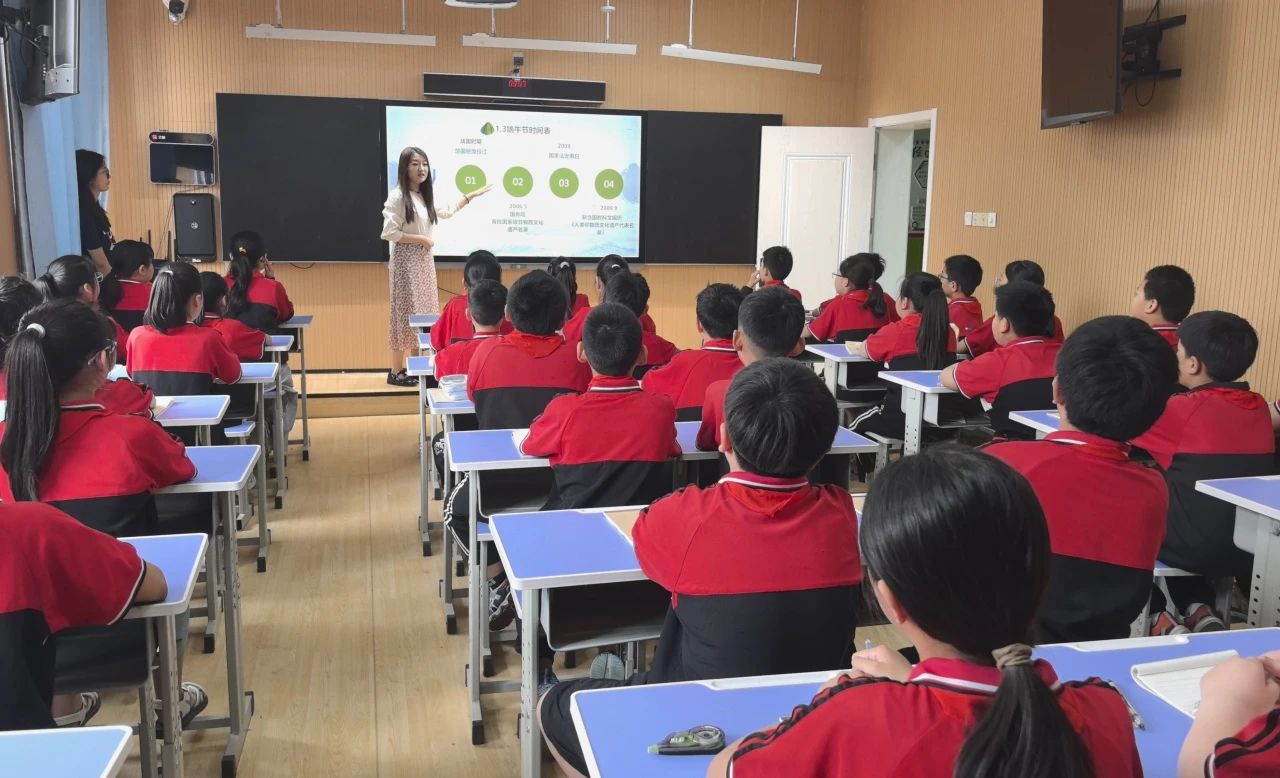 威廉体育williamhill‖教育学院‖香囊传古韵，童心迎端午——威廉体育williamhill教育学院党员志愿服务队走进冉庄小学开展端午自制香囊活动