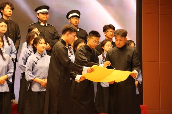 威廉体育williamhill2025年“青春力量·经典传承”马列经典诵读大赛圆满落幕