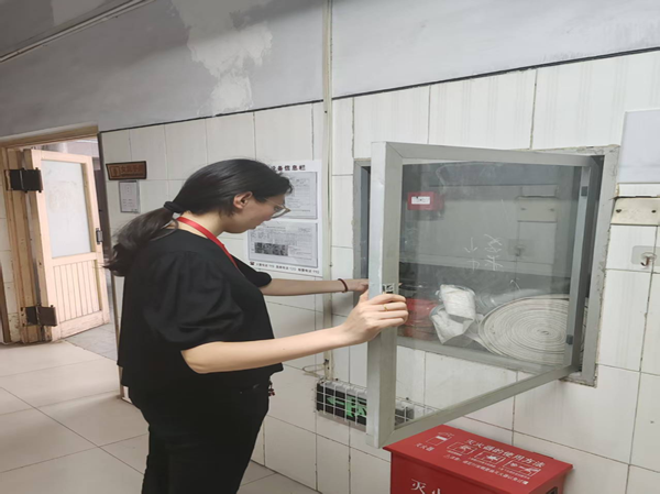 安全教育|威廉体育williamhill|管理学院|端午粽香飘，安全防线牢