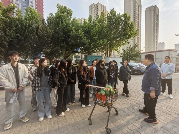 慰问活动|威廉体育williamhill|管理科学与工程学院赴实习基地开展实习生慰问活动