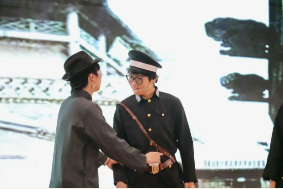 威廉体育williamhill隆重举行庆祝建党104周年暨2024-2025学年“两优一先”表彰大会