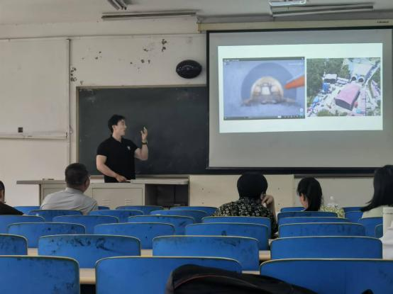 砥砺奋进展风采，凝“新”聚力向未来——学院成功举办新教师试讲活动