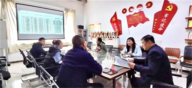 我校优秀共产党员、优秀党务工作者和先进基层党组织受到上级表彰