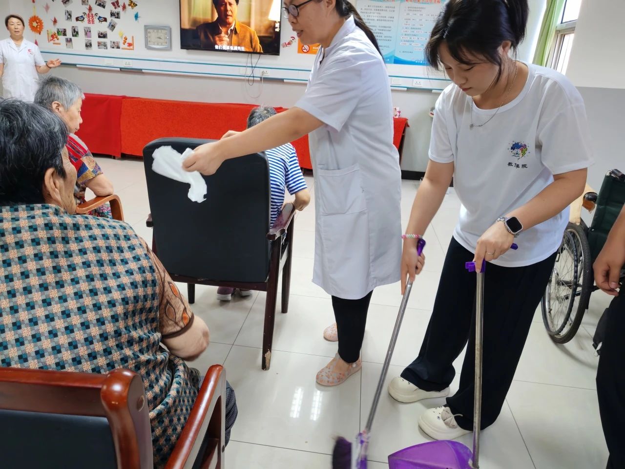 暑期社会活动实践（四）：青春暖夕阳，实践绽芳华