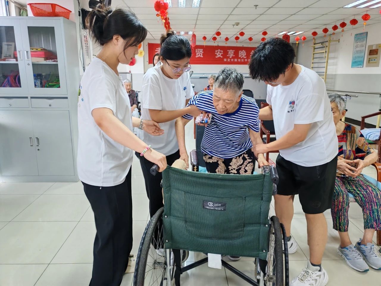 暑期社会活动实践（四）：青春暖夕阳，实践绽芳华