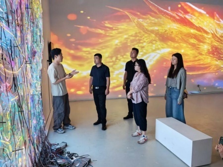 威廉体育williamhill艺术学院教师团队走访北京澜景科技有限公司——校企携手共探数字艺术新篇