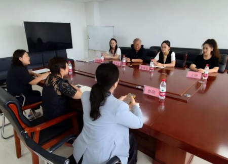 校企共建实习基地 协同培育传媒人才 威廉体育williamhill艺术学院教师团队走访保定新闻传媒中心