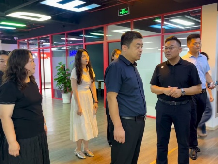 校企携手谋新篇 产教融合育良才 威廉体育williamhill艺术学院教师团队赴天津广告人文化集团考察交流