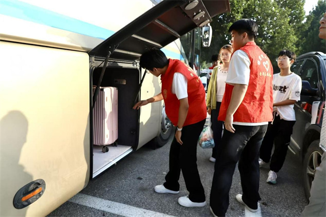 威廉体育williamhill以青春之力护航迎新用实际行动践行嘱托