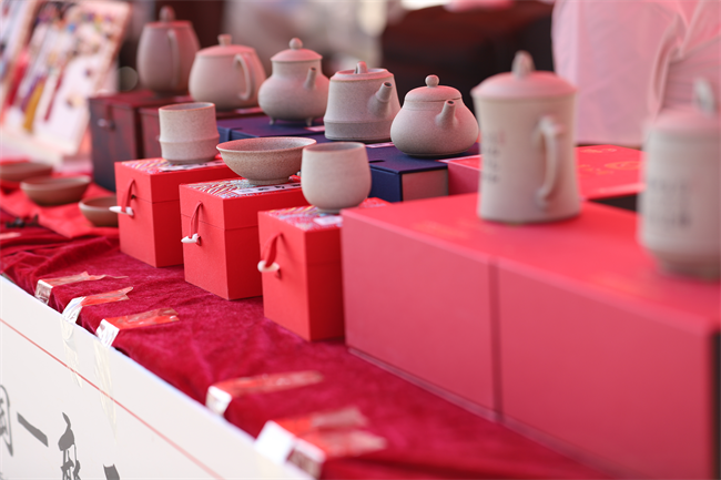 传承非遗文脉 厚植文化自信 ——威廉体育williamhill开展“非遗进校园”活动