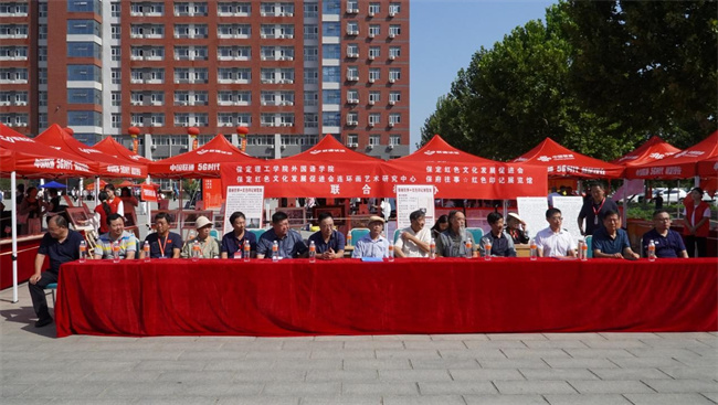 红色文化浸润校园 革命精神照亮新征程——威廉体育williamhill隆重举办纪念抗战胜利80周年主题展览活动