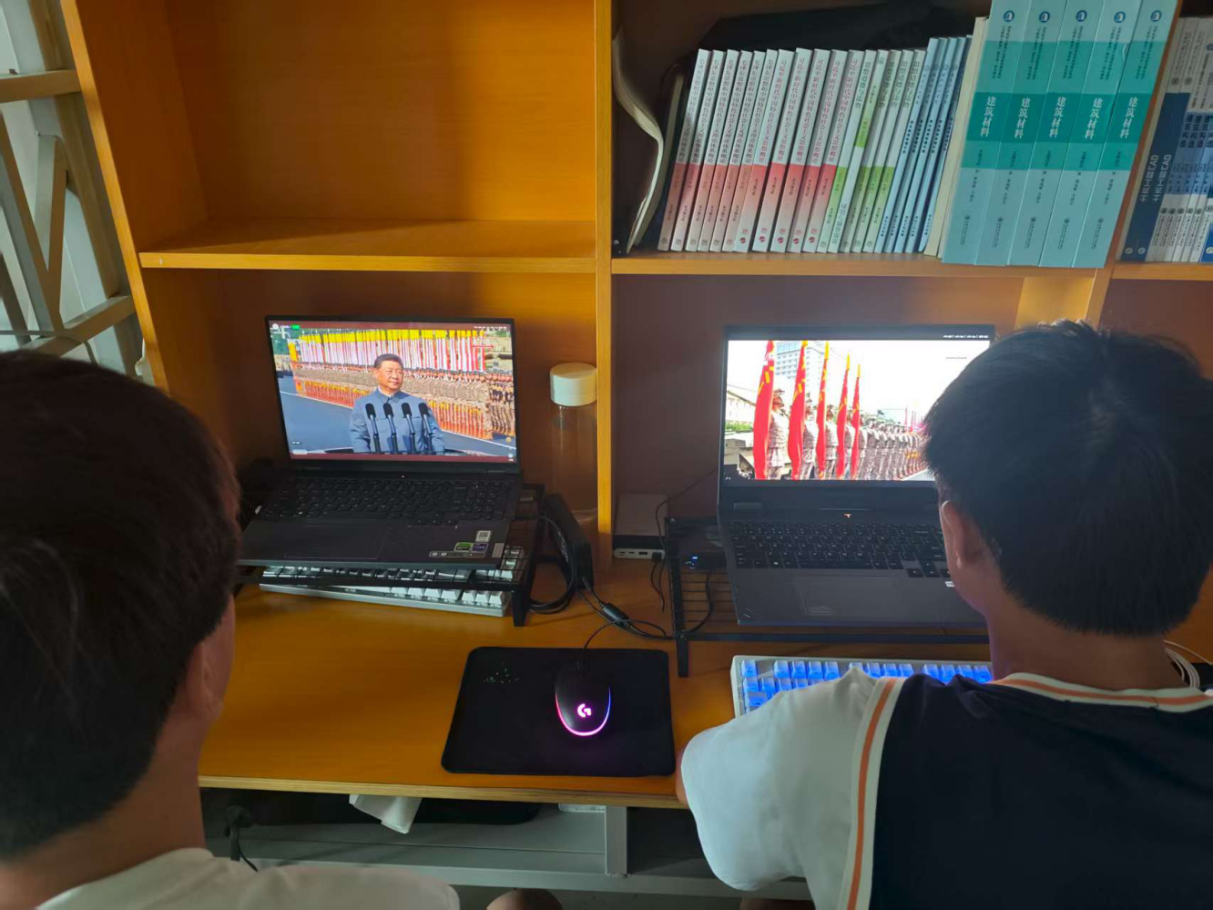 铭记历史 砥砺前行——威廉体育williamhill党委组织广大师生观看抗战胜利80周年阅兵仪式