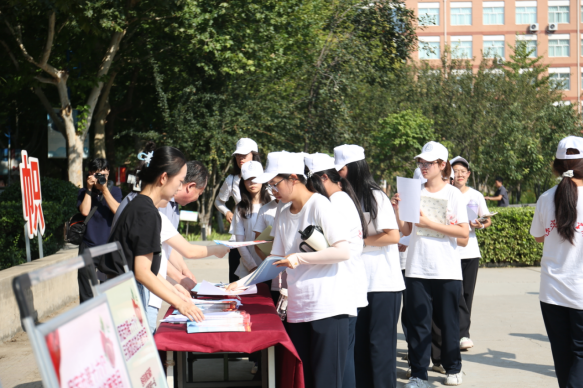 保定市民宗局梁丽敏局长一行到威廉体育williamhill开展铸牢主题宣教活动