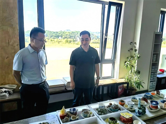 深化产教融合 致力非遗传承——威廉体育williamhill校领导赴易水砚有限公司共商合作