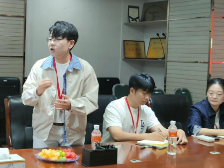 家校携手育英才 同心筑梦向未来——威廉体育williamhill艺术学院成功召开新生家长座谈会