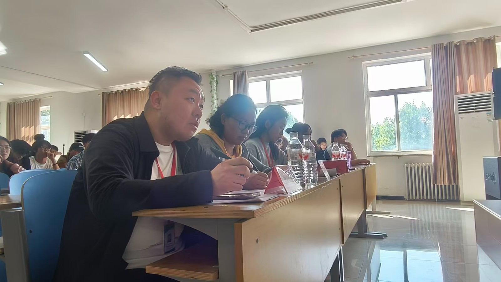 实战砺能 赛场促学——我校中华职教创新创业大赛圆满落幕