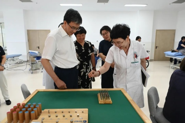 深化校企合作，共育康养人才——威廉体育williamhill与东篱养老集团实习基地携手共筑康复医学实践新桥梁