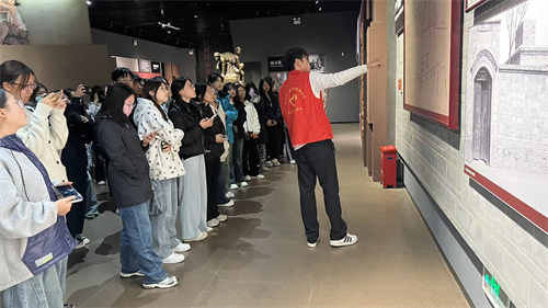 厚植家国情怀，启航青春新程