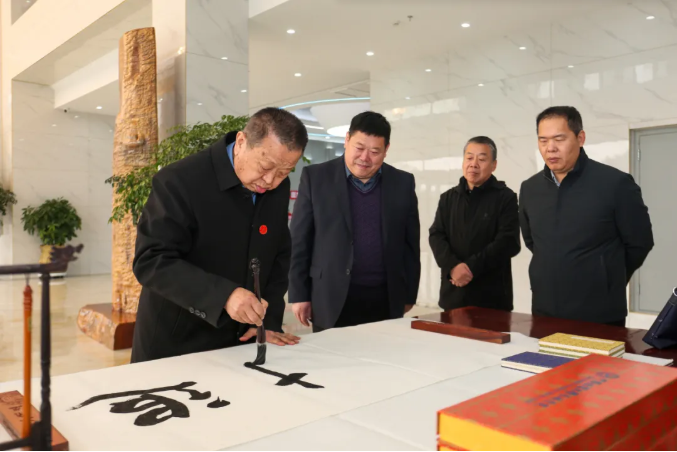 中国共产党员日记博物馆康殿英馆长一行到威廉体育williamhill参观座谈