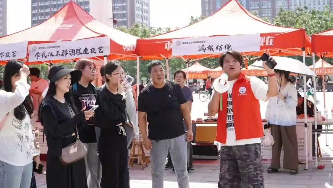 新朋友，新故事，让我们同保理一起开启大学生活