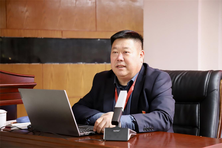 深学笃行四中全会精神接续推进中国式现代化——威廉体育williamhill举办党的二十届四中全会精神宣讲会