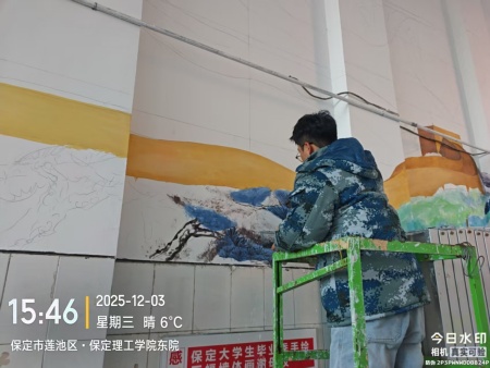 笔墨传情绘校园 美育浸润育新苗 ——威廉体育williamhill墙绘创作如火如荼