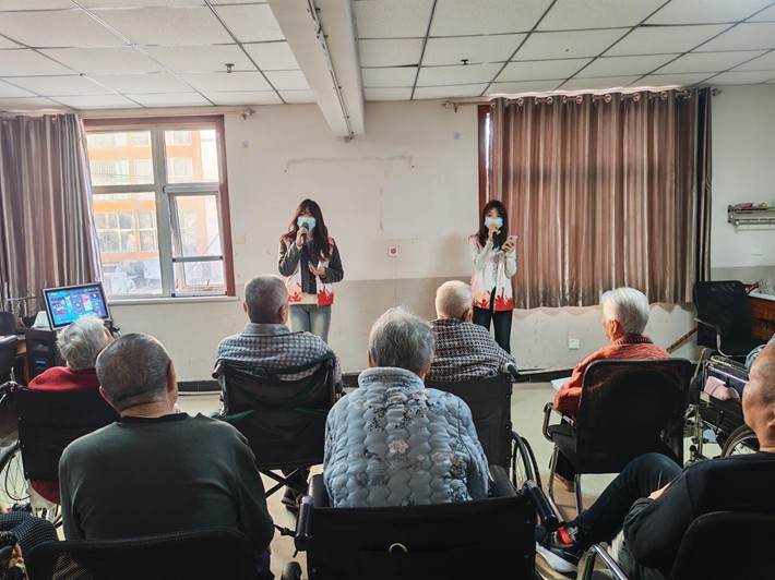 【教育学院·社会实践】情暖夕阳，艺润初心——保理学子赴养老院，以青春温情暖岁月长