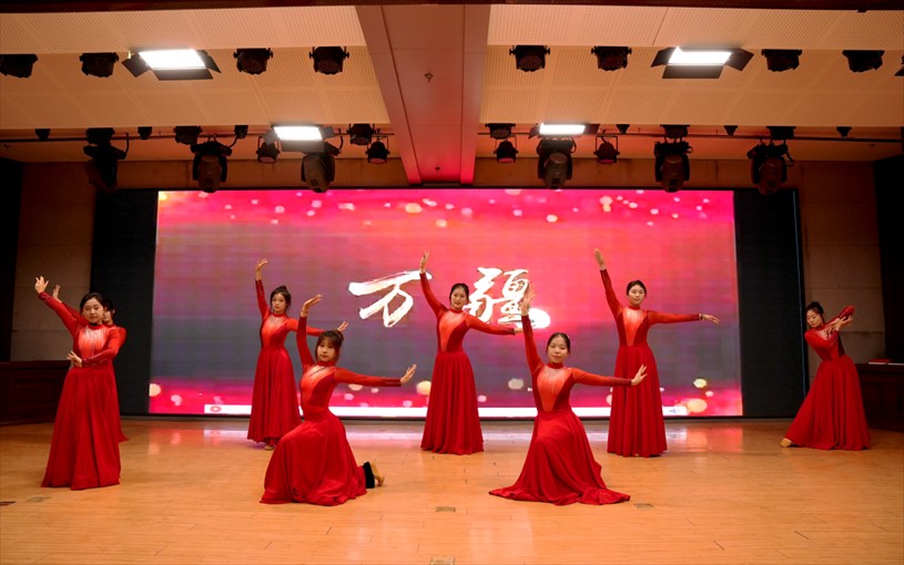 “共筑非遗梦 携手创未来” ——威廉体育williamhill2025年非物质文化遗产传承与发展共同体成立大会圆满召开