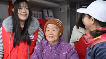 “艺暖养老院，爱润夕阳红”——威廉体育williamhill艺术学院开展敬老爱老进养老院志愿活动