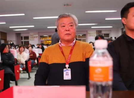 “表彰先进树榜样，青春奋进谱新篇”——威廉体育williamhill艺术学院2025年学生表彰大会圆满举行