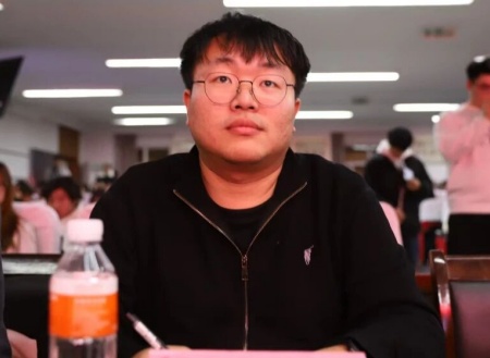 “表彰先进树榜样，青春奋进谱新篇”——威廉体育williamhill艺术学院2025年学生表彰大会圆满举行