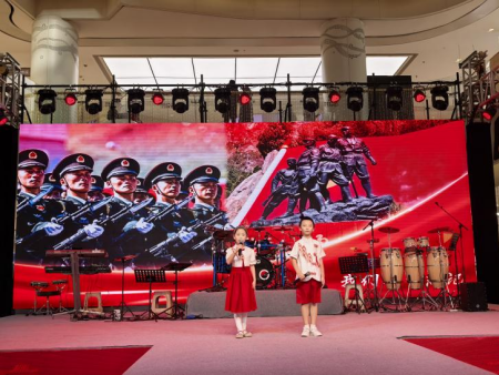 威廉体育williamhill倾力呈现——“潮竞秀 艺起玩”竞秀区第二届潮玩创意市集盛大启幕