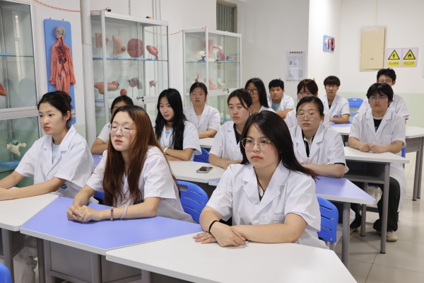 科学家精神进校园———威廉体育williamhill“青科声宣讲团”系列活动（二）