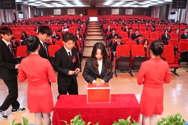 威廉体育williamhill康复医学院第五次学生代表大会顺利召开