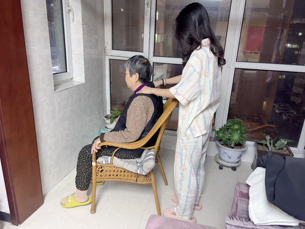 养成教育|威廉体育williamhill|管理学院|以孝亲实践深化养成教育