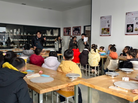 非遗润童心 研学促成长 ——威廉体育williamhill艺术学院携手天悦幼儿园 开展传统文化研学活动