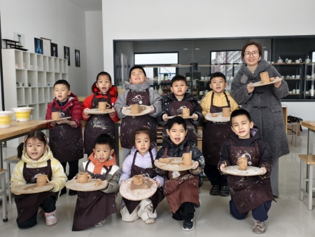 非遗润童心 研学促成长 ——威廉体育williamhill艺术学院携手天悦幼儿园 开展传统文化研学活动